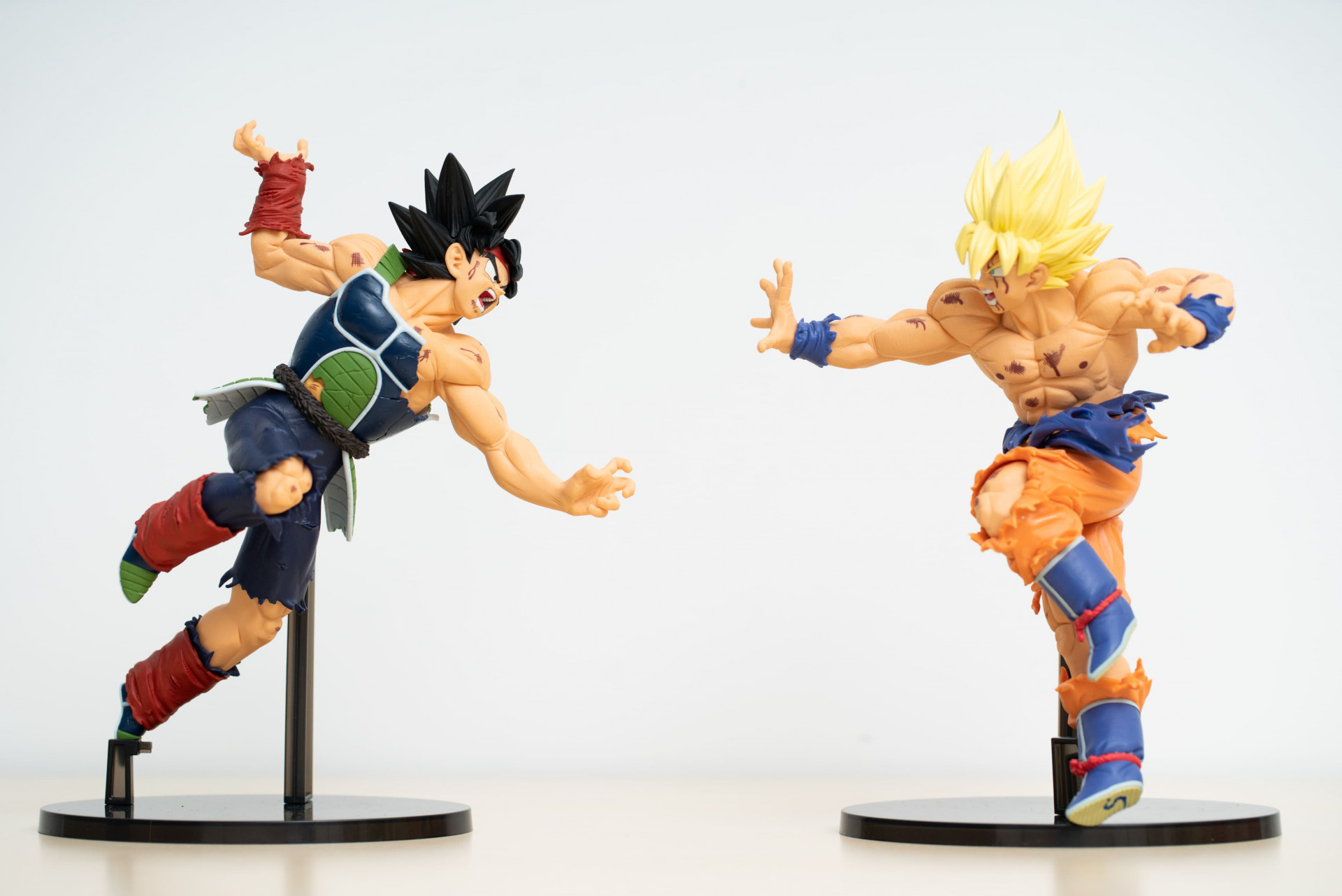 手先だけで筋肉や髪を表現 Dbフィギュアを支える 神原型師 のハンパない技術に迫った 公式 ドラゴンボールオフィシャルサイト 手先だけで筋肉や髪を表現 Dbフィギュアを支える 神原型師 のハンパない技術に迫った 公式 ドラゴンボールオフィシャルサイト