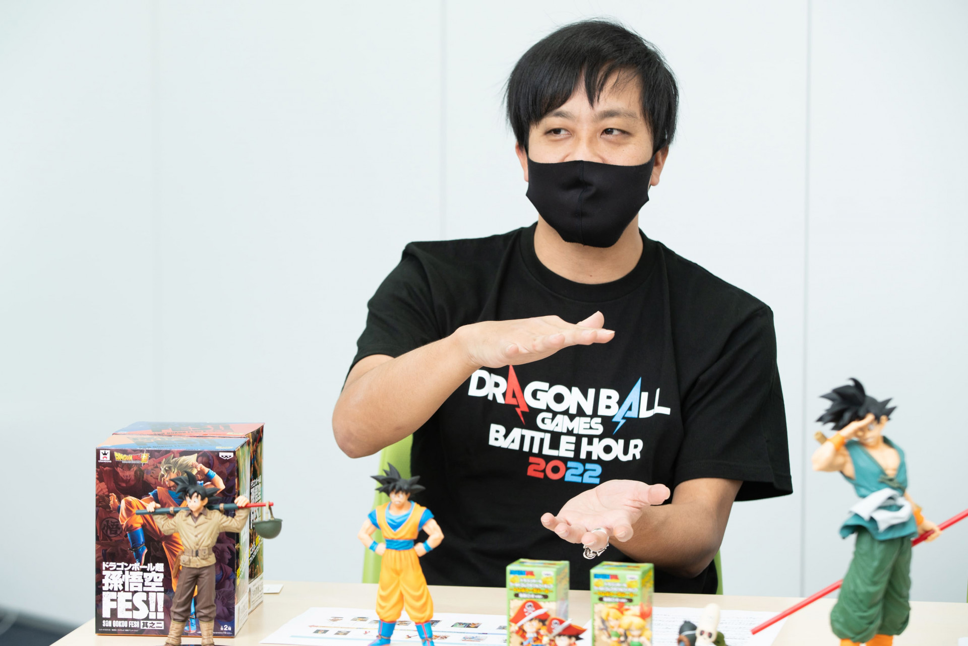 手先だけで筋肉や髪を表現 Dbフィギュアを支える 神原型師 のハンパない技術に迫った 公式 ドラゴンボールオフィシャルサイト 手先だけで筋肉や髪を表現 Dbフィギュアを支える 神原型師 のハンパない技術に迫った 公式 ドラゴンボールオフィシャルサイト