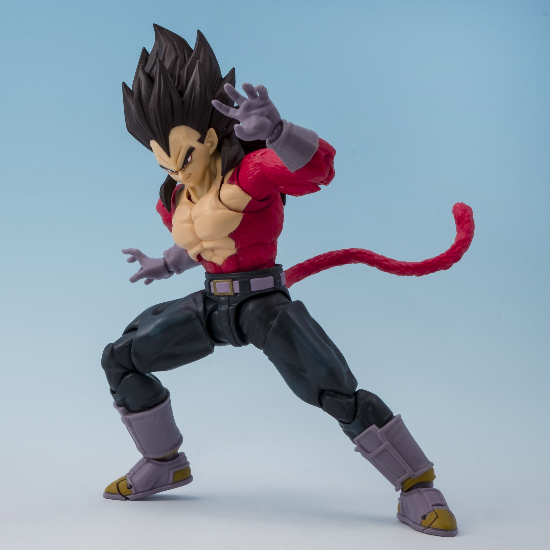 S.H.Figuarts スーパーサイヤ人4 ベジータ」撮りおろし画像大公開 
